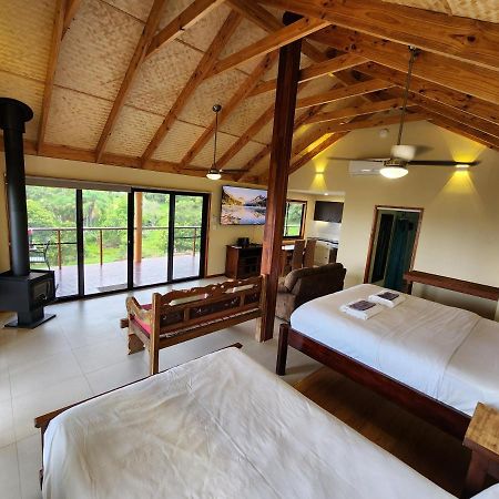 มาเลนี่ทรอปิคอลรีทรีท Bed & Breakfast เมลเลนี ภายนอก รูปภาพ