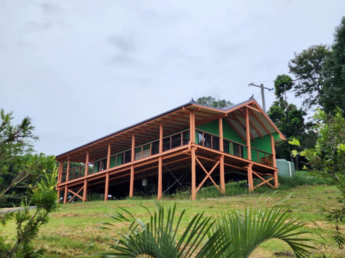 มาเลนี่ทรอปิคอลรีทรีท Bed & Breakfast เมลเลนี ภายนอก รูปภาพ