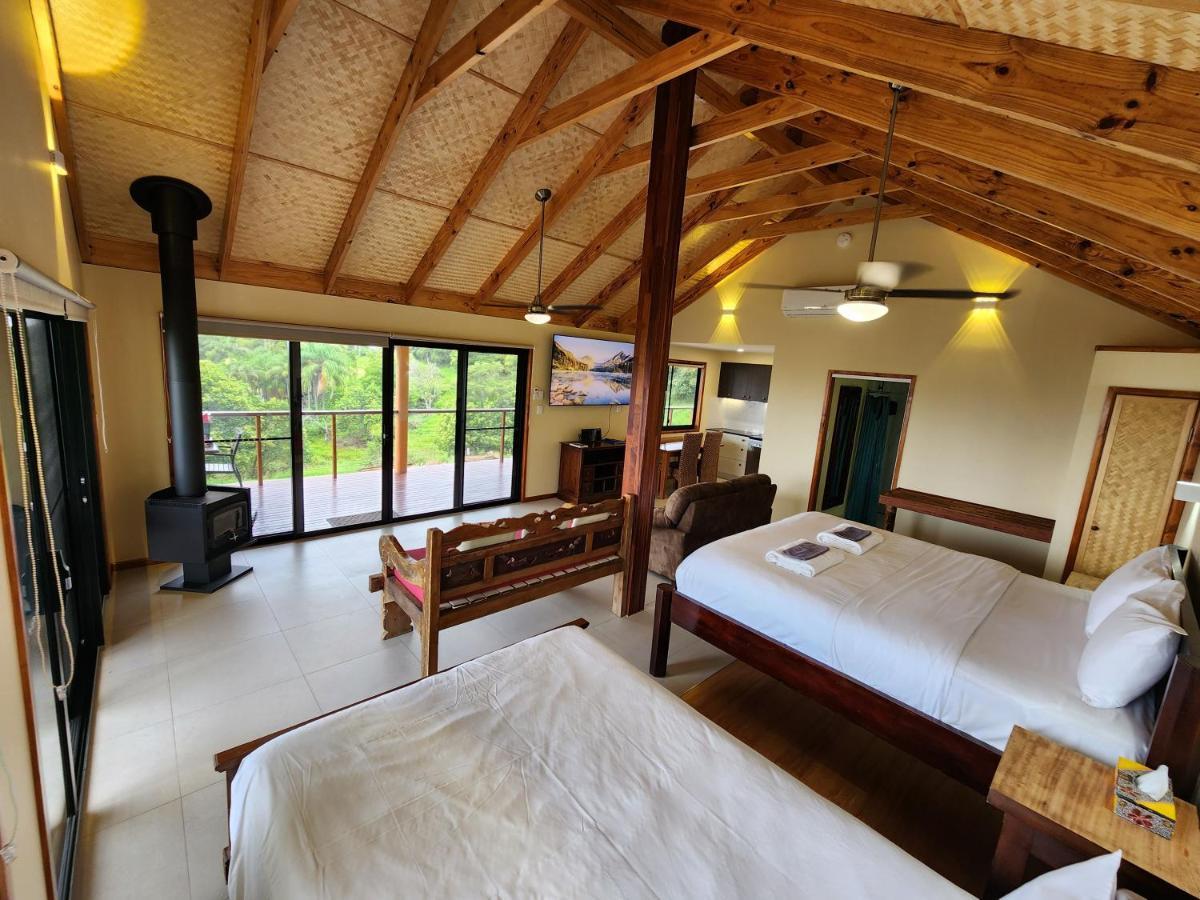 มาเลนี่ทรอปิคอลรีทรีท Bed & Breakfast เมลเลนี ภายนอก รูปภาพ