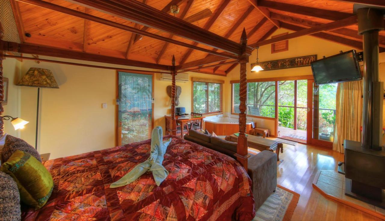 มาเลนี่ทรอปิคอลรีทรีท Bed & Breakfast เมลเลนี ภายนอก รูปภาพ