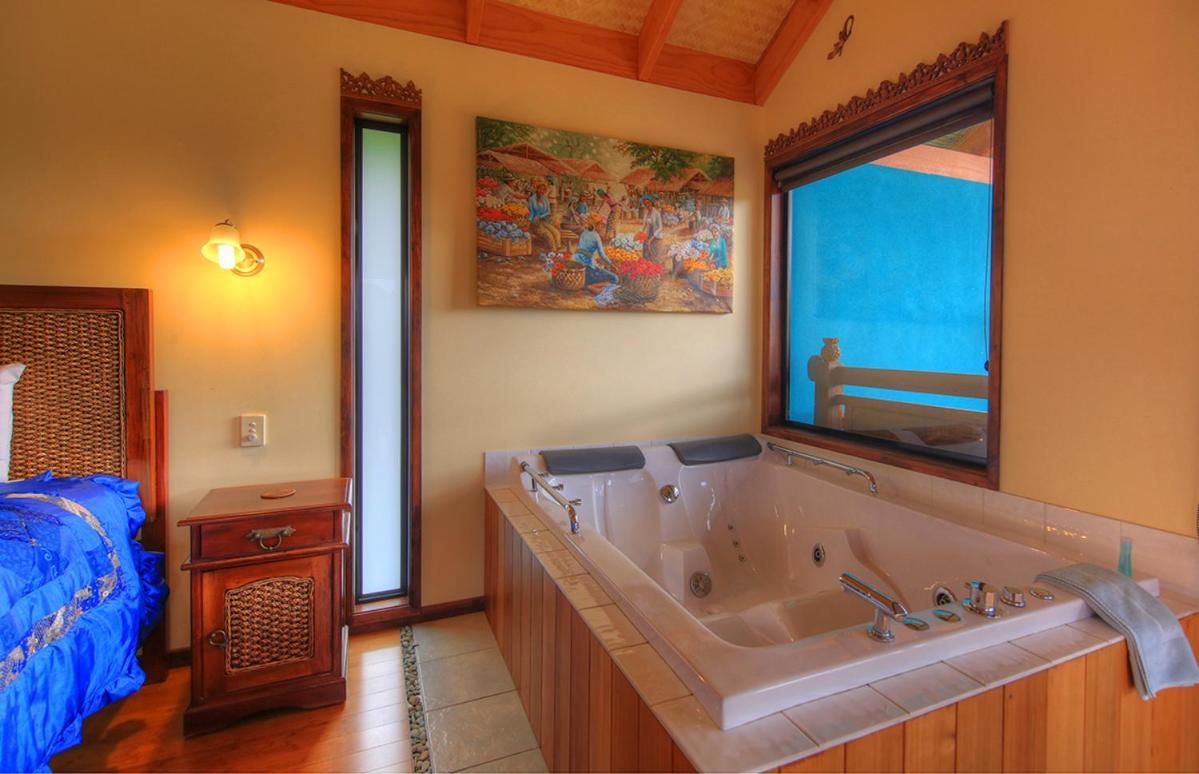 มาเลนี่ทรอปิคอลรีทรีท Bed & Breakfast เมลเลนี ภายนอก รูปภาพ