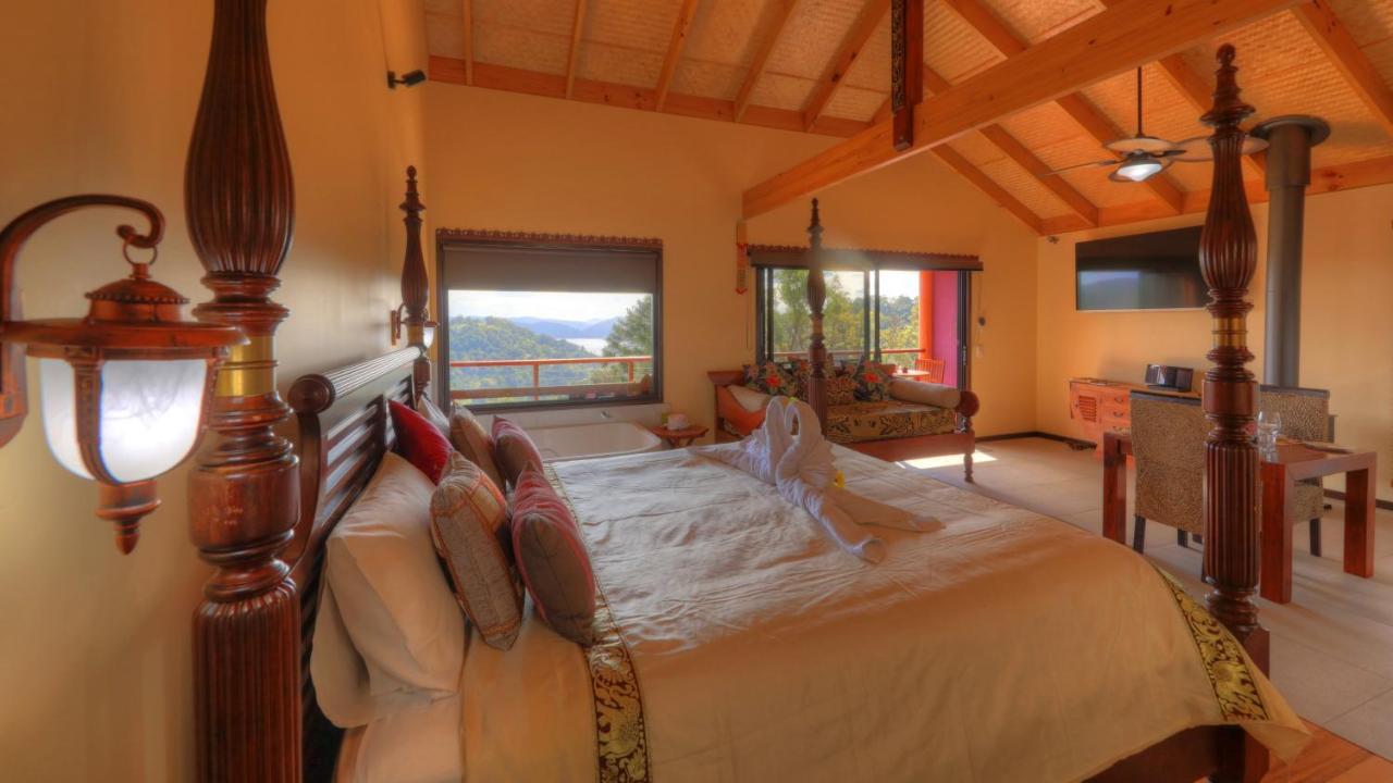 มาเลนี่ทรอปิคอลรีทรีท Bed & Breakfast เมลเลนี ภายนอก รูปภาพ