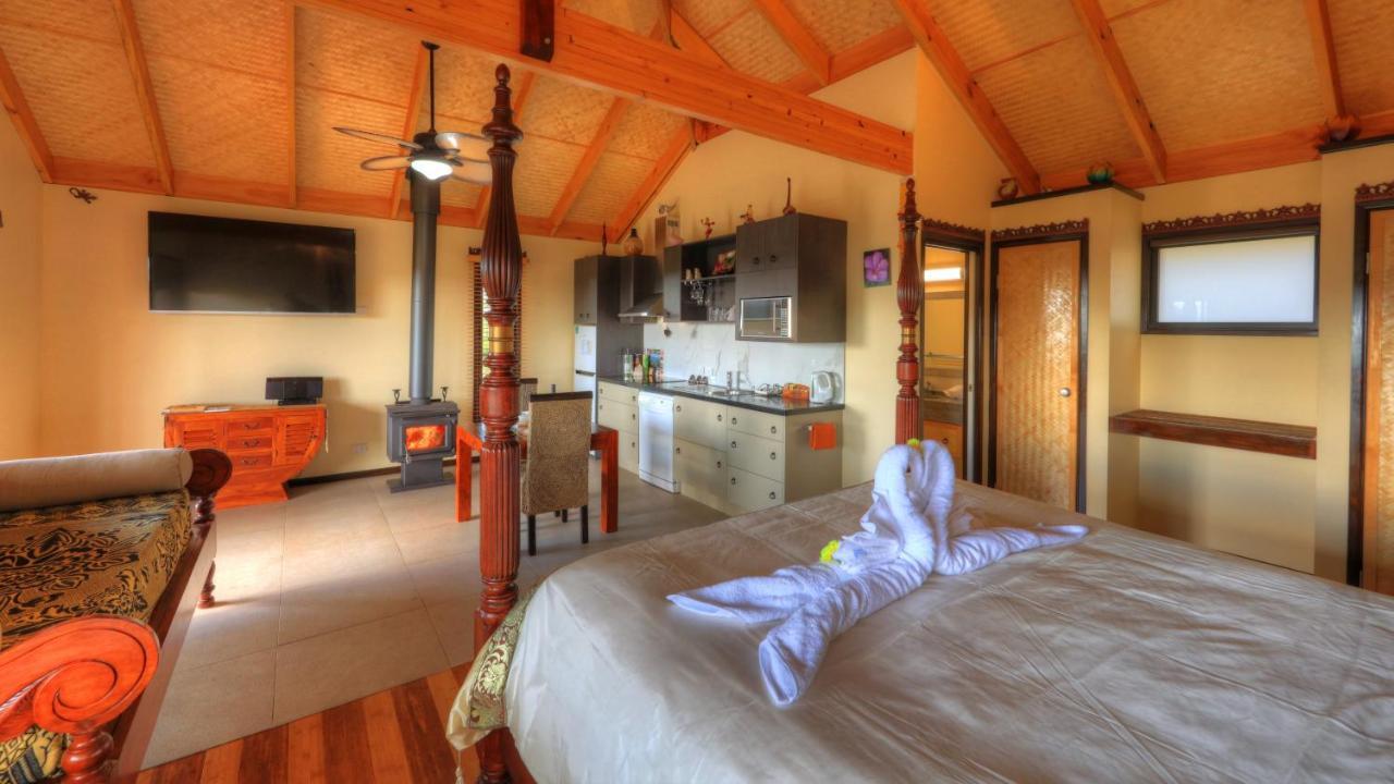 มาเลนี่ทรอปิคอลรีทรีท Bed & Breakfast เมลเลนี ภายนอก รูปภาพ