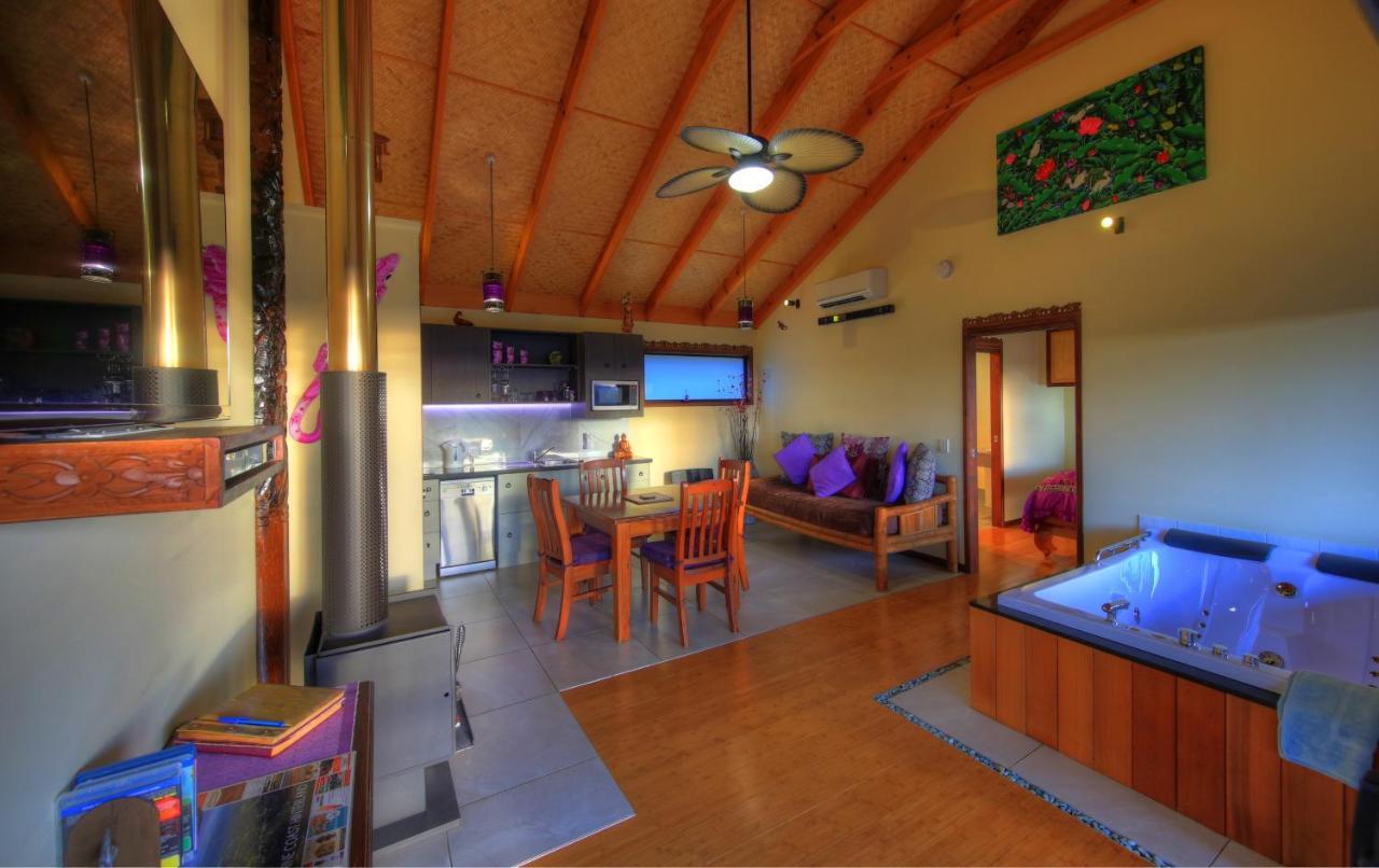 มาเลนี่ทรอปิคอลรีทรีท Bed & Breakfast เมลเลนี ภายนอก รูปภาพ