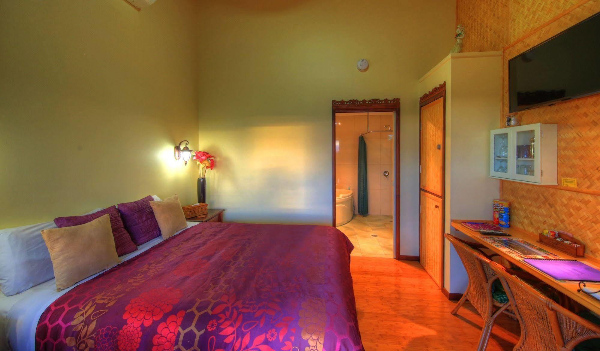 มาเลนี่ทรอปิคอลรีทรีท Bed & Breakfast เมลเลนี ภายนอก รูปภาพ