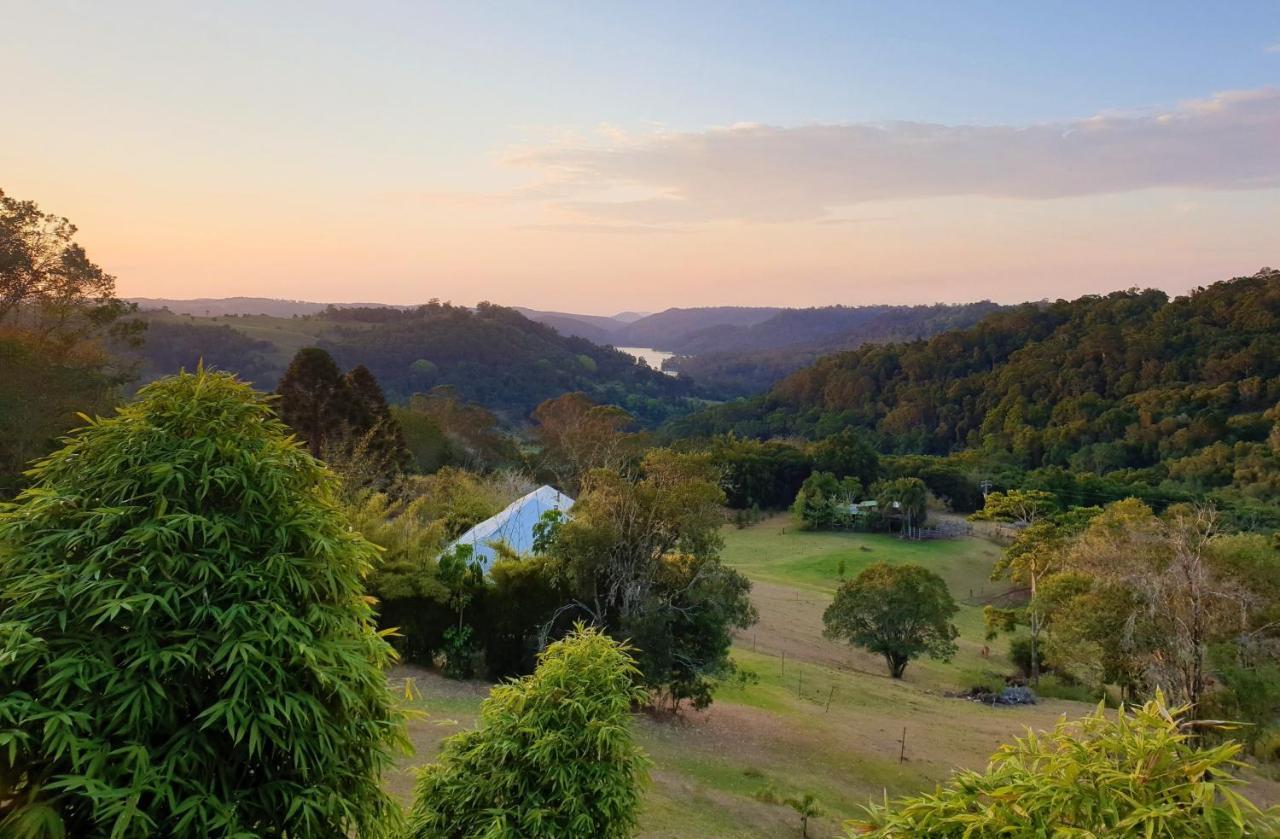 มาเลนี่ทรอปิคอลรีทรีท Bed & Breakfast เมลเลนี ภายนอก รูปภาพ